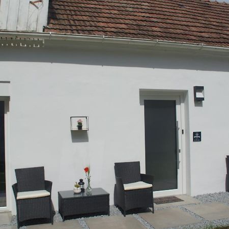 Kirschbluetenappartements Breitenbrunn am Neusiedler See Exterior foto