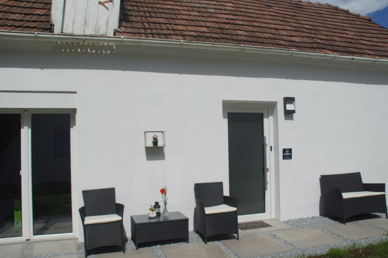 Kirschbluetenappartements Breitenbrunn am Neusiedler See Exterior foto